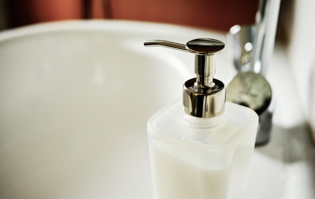 before and after bathroom cleaning comparison with citric acid and bleach