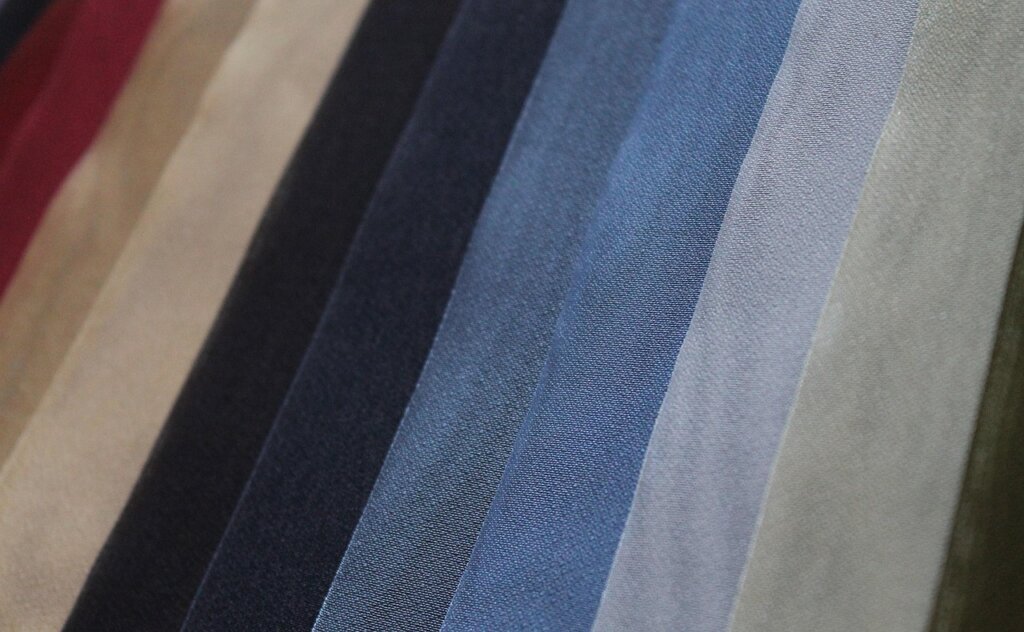 different summer duvet materials laid out comparison